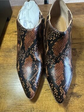 Franco Sarto Women's Casual Boots BROWN - Brown Takoma Leather Ankle Boot - Wome